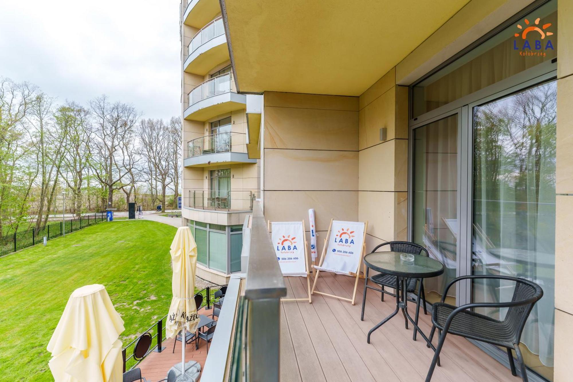 Laba Kolobrzeg Apartamenty Diune Z Parkingiem Exterior photo